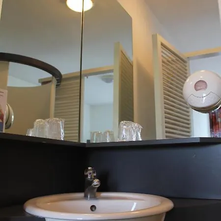 Quick Palace Ξενοδοχείο 2*