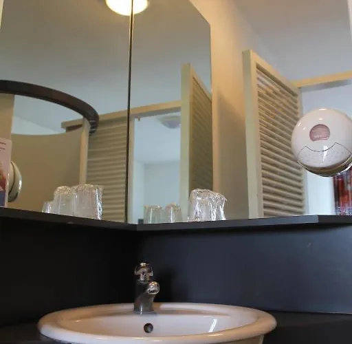 Quick Palace Hotel 2*