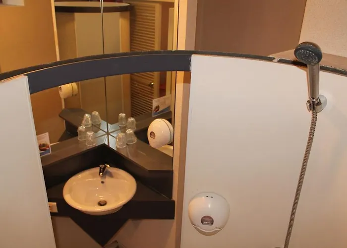 Quick Palace Hotel 2*